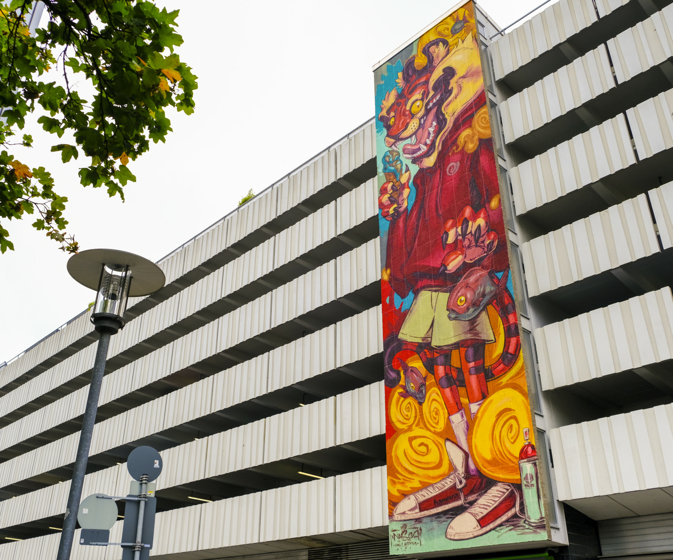 Löwen-Graffiti in Hannover ist Teil der Tour als spannende Familienaktivität